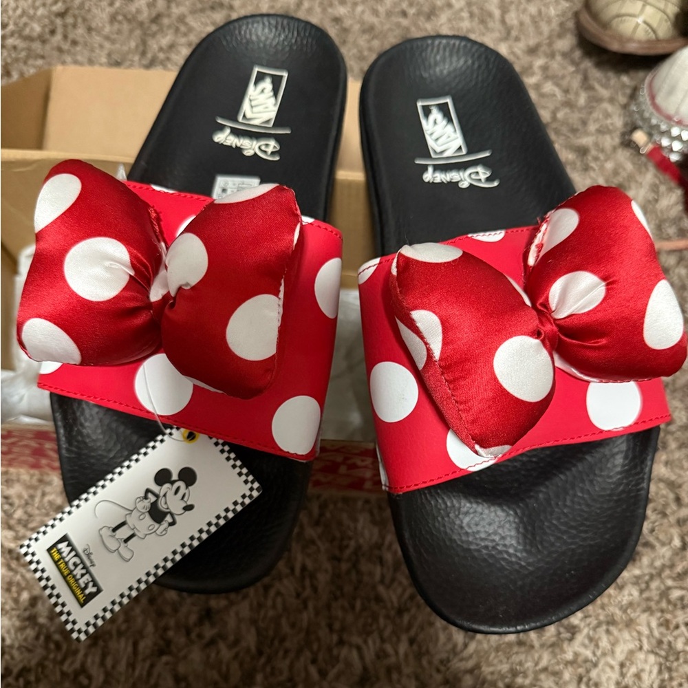 Disney Red and White Polka Dot Slides BRAND NEW SIZE 9